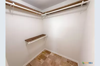111 S College Street, Gonzales, TX 78629 - Photo 18