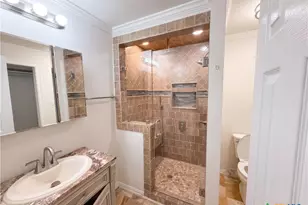 111 S College St, Gonzales, TX 78629 - Photo 16
