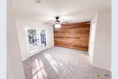 111 S College Street, Gonzales, TX 78629 - Photo 4