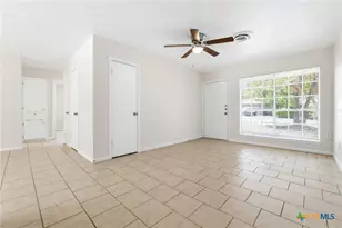 303 Carothers St, Copperas Cove, TX 76522 - Photo 6