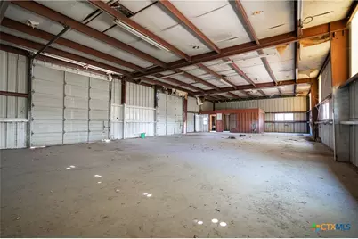 8956 N US Highway 183, Lockhart, TX 78644 - Photo 14