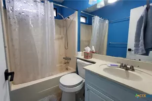 422 Kingwood Dr, Victoria, TX 77901 - Photo 22