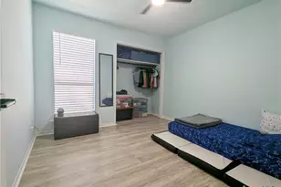422 Kingwood Dr, Victoria, TX 77901 - Photo 18