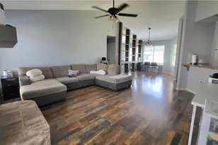 422 Kingwood Dr, Victoria, TX 77901 - Photo 6