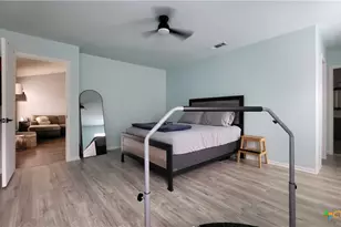 422 Kingwood Dr, Victoria, TX 77901 - Photo 10