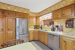 2246 Gruene Rd, New Braunfels, TX 78130 - Photo 12