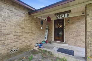 2246 Gruene Rd, New Braunfels, TX 78130 - Photo 4