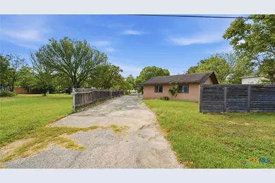 2246 Gruene Road, New Braunfels, TX 78130 - Photo 38