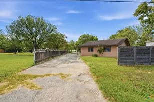2246 Gruene Rd, New Braunfels, TX 78130 - Photo 38