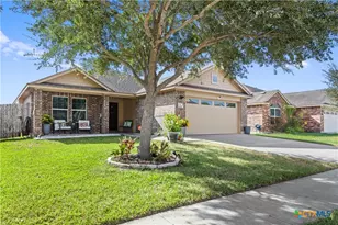 117 Flint Rock Ct, Victoria, TX 77904 - Photo 2