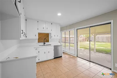 114 Laramie Drive, Victoria, TX 77904 - Photo 18