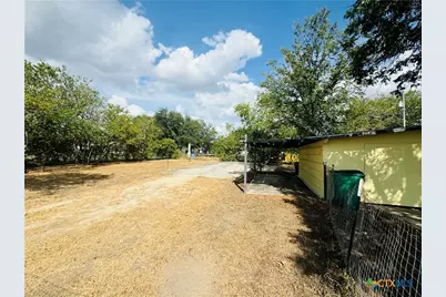 2003 N Guadalupe Street, Seguin, TX 78155 - Photo 12