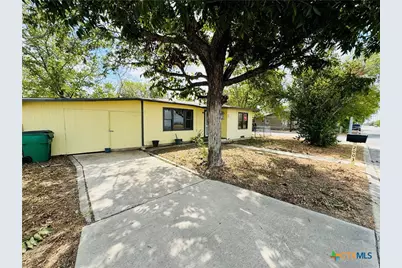 2003 N Guadalupe Street, Seguin, TX 78155 - Photo 2