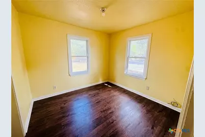 2003 N Guadalupe Street, Seguin, TX 78155 - Photo 8