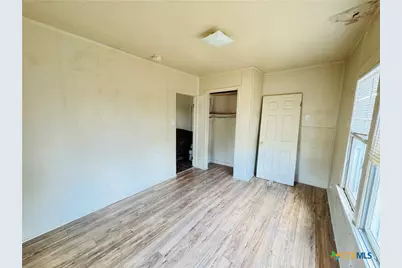 419 Braden Street, Seguin, TX 78155 - Photo 6