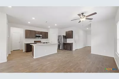 2924 Panther Spring, New Braunfels, TX 78130 - Photo 4