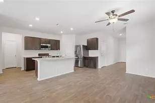 2924 Panther Spg, New Braunfels, TX 78130 - Photo 4