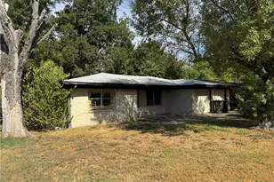 1918 S 17th St, Temple, TX 76504 - Photo 1