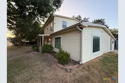 1405 Highland Avenue, Rockdale, TX 76567 - Photo 2