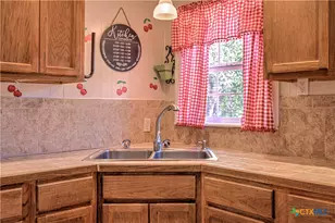 312 N Pearl St, Belton, TX 76513 - Photo 18