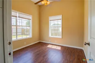 306 E Brazos, Victoria, TX 77901 - Photo 10