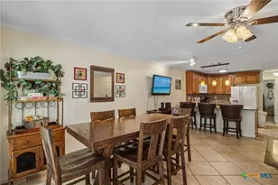 730 E Mather St, New Braunfels, TX 78130 - Photo 6