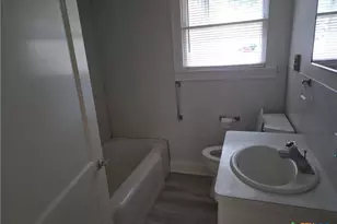 1513 N N Ave B, Shiner, TX 77984 - Photo 10