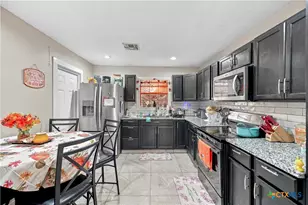 1004 Diomede St, Portland, TX 78374 - Photo 2