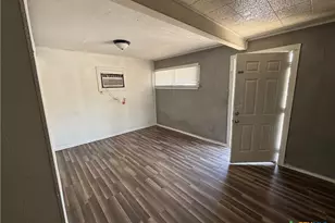 1301 S 19th St, Temple, TX 76504 - Photo 10