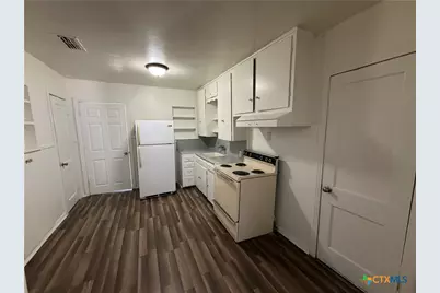 1301 S 19th Street, Temple, TX 76504 - Photo 6
