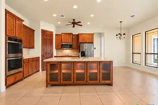 319 Hidden Pointe, New Braunfels, TX 78132 - Photo 8