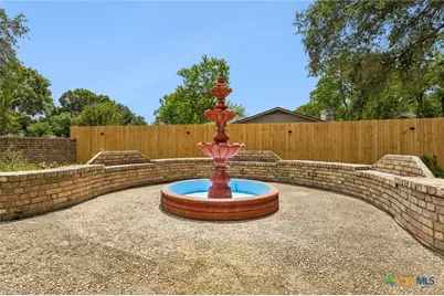 1640 Willow Lane, Seguin, TX 78155 - Photo 24