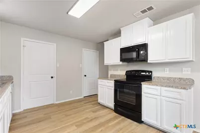211 McCullough Loop, Temple, TX 76502 - Photo 12