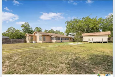 600 N Market Street, Hallettsville, TX 77964 - Photo 16