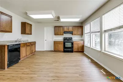 10542 Manor Creek, San Antonio, TX 78245 - Photo 10