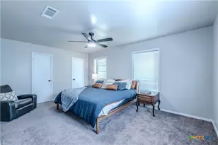 213 E Upshaw Ave, Temple, TX 76501 - Photo 8