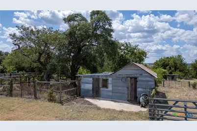 930 County Road 200, Burnet, TX 78611 - Photo 40