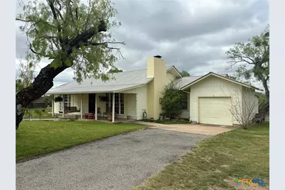 408 S Porter Street, Lampasas, TX 76550 - Photo 2