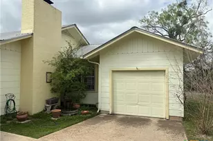 408 S Porter St, Lampasas, TX 76550 - Photo 8