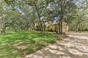 109 Elm Wood Dr, Elgin, TX 78621 - Photo 6