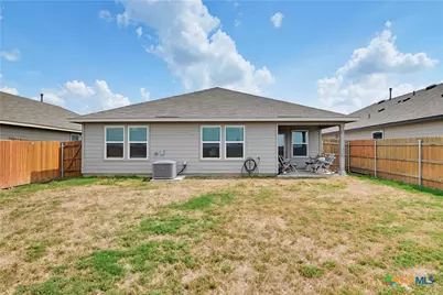 1416 Parkwood, Seguin, TX 78155 - Photo 28