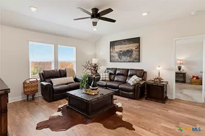 1416 Parkwood, Seguin, TX 78155 - Photo 6