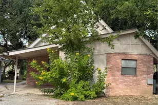 882 Buerger Ln, Seguin, TX 78155 - Photo 1