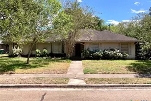 2603 Bon Aire Ave, Victoria, TX 77901 - Photo 1