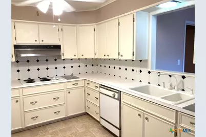 2603 Bon Aire Avenue, Victoria, TX 77901 - Photo 8