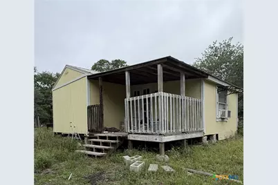 105 Clear Springs, Floresville, TX 78114 - Photo 2