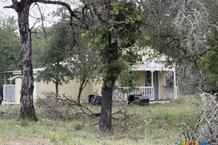 105 Clear Springs, Floresville, TX 78114 - Photo 1
