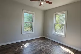 935 Campbell St, Seguin, TX 78155 - Photo 14