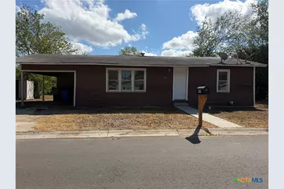 935 Campbell Street, Seguin, TX 78155 - Photo 2
