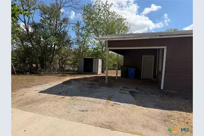 935 Campbell Street, Seguin, TX 78155 - Photo 4